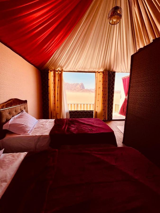 Rum Crown Wadi Rum Buitenkant foto