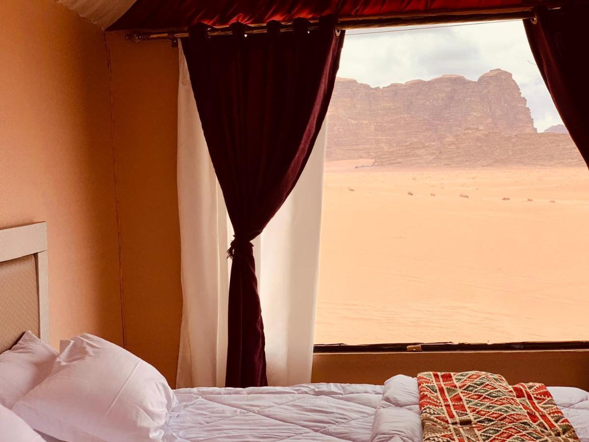 Rum Crown Wadi Rum Buitenkant foto