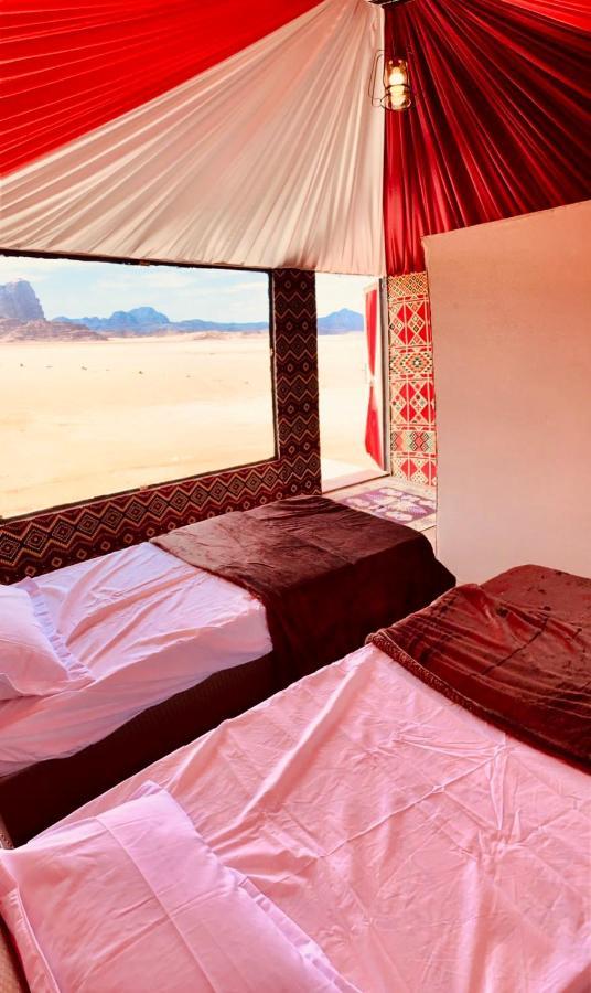 Rum Crown Wadi Rum Buitenkant foto