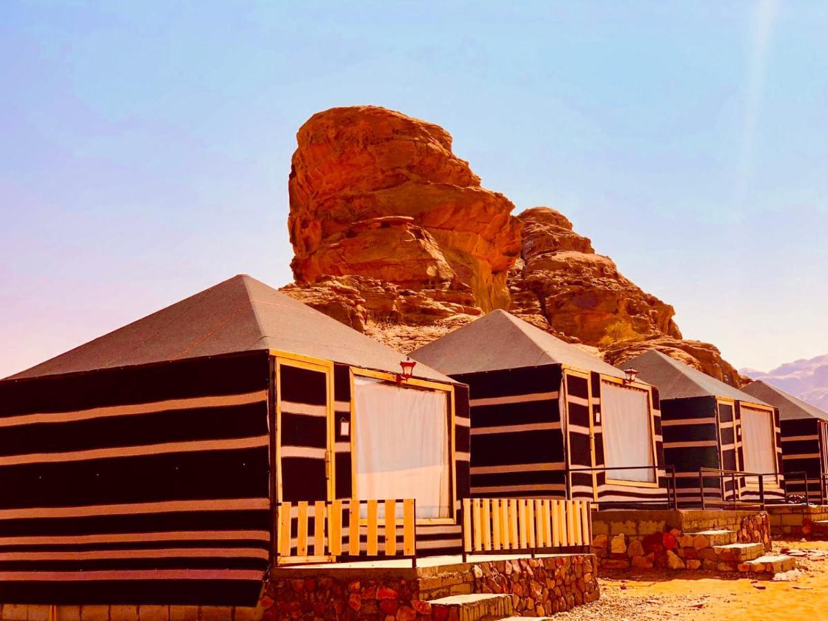 Rum Crown Wadi Rum Buitenkant foto
