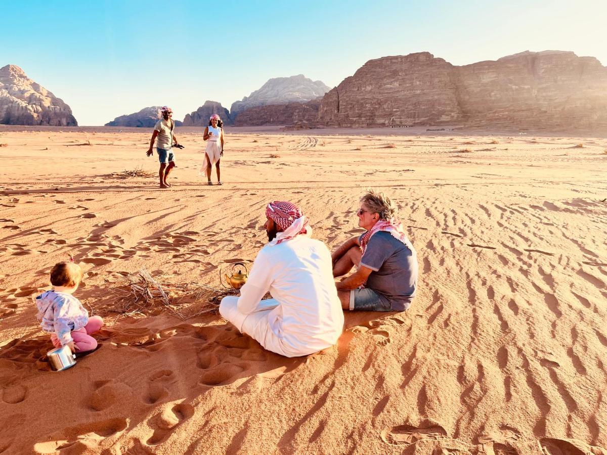Rum Crown Wadi Rum Buitenkant foto