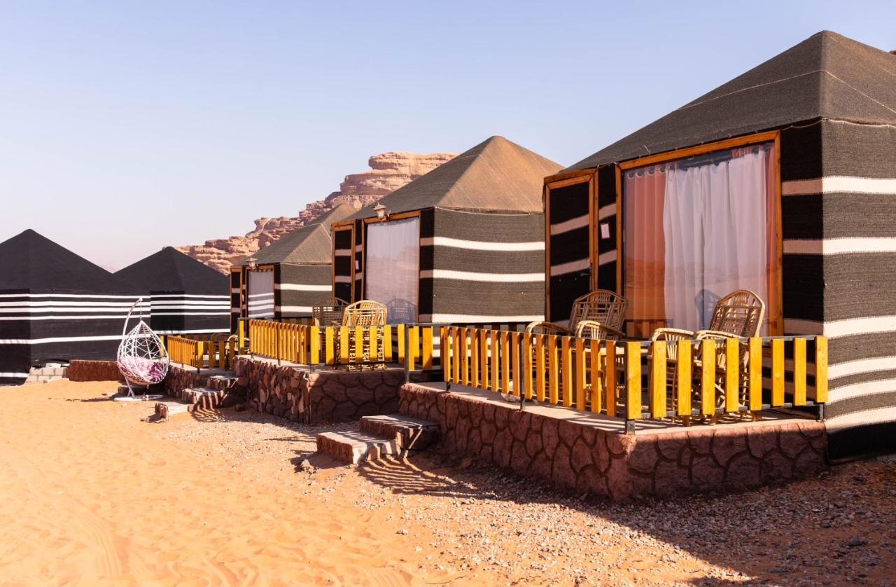 Rum Crown Wadi Rum Buitenkant foto