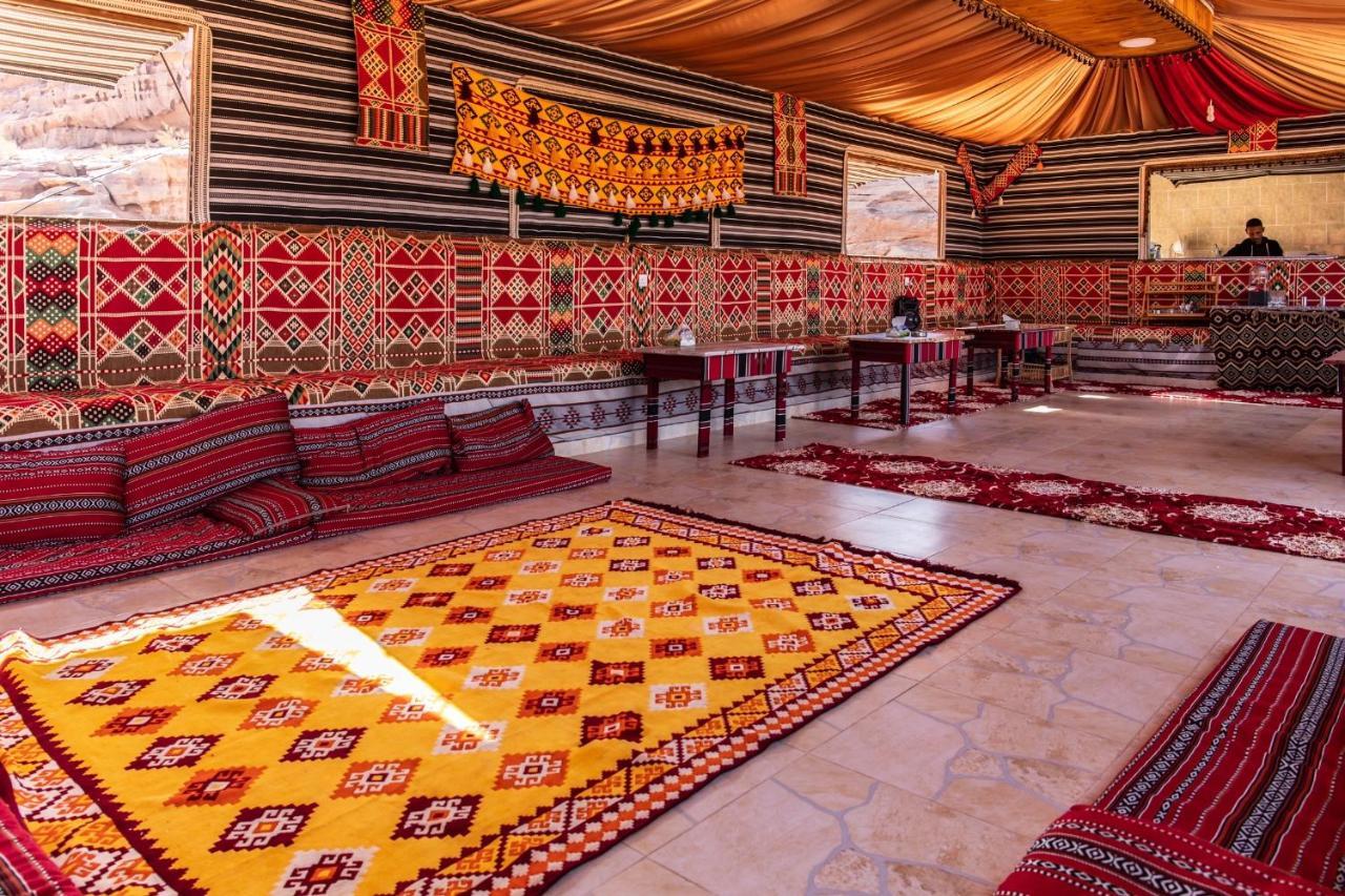 Rum Crown Wadi Rum Buitenkant foto