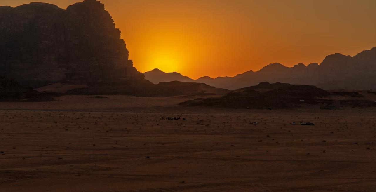 Rum Crown Wadi Rum Buitenkant foto