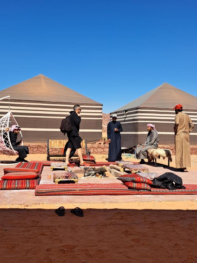 Rum Crown Wadi Rum Buitenkant foto