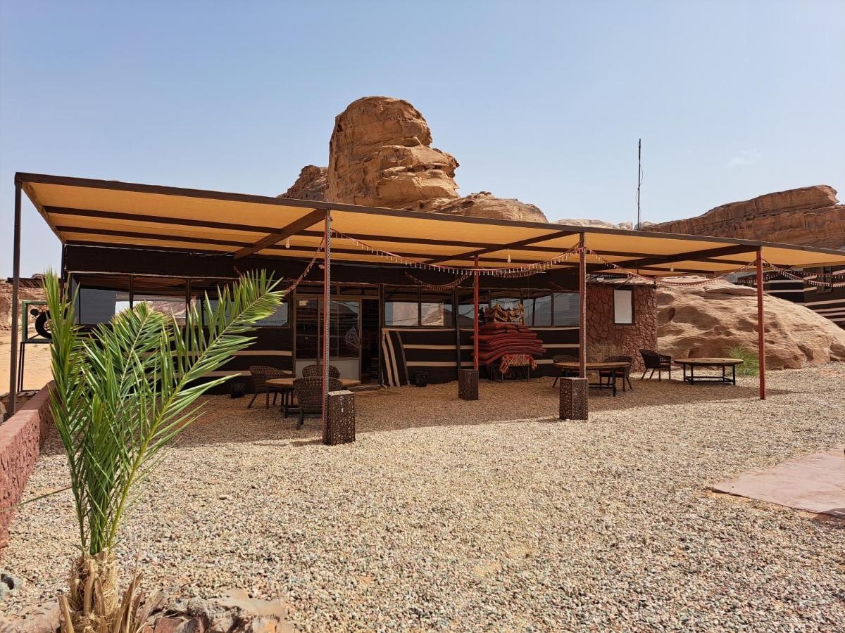 Rum Crown Wadi Rum Buitenkant foto