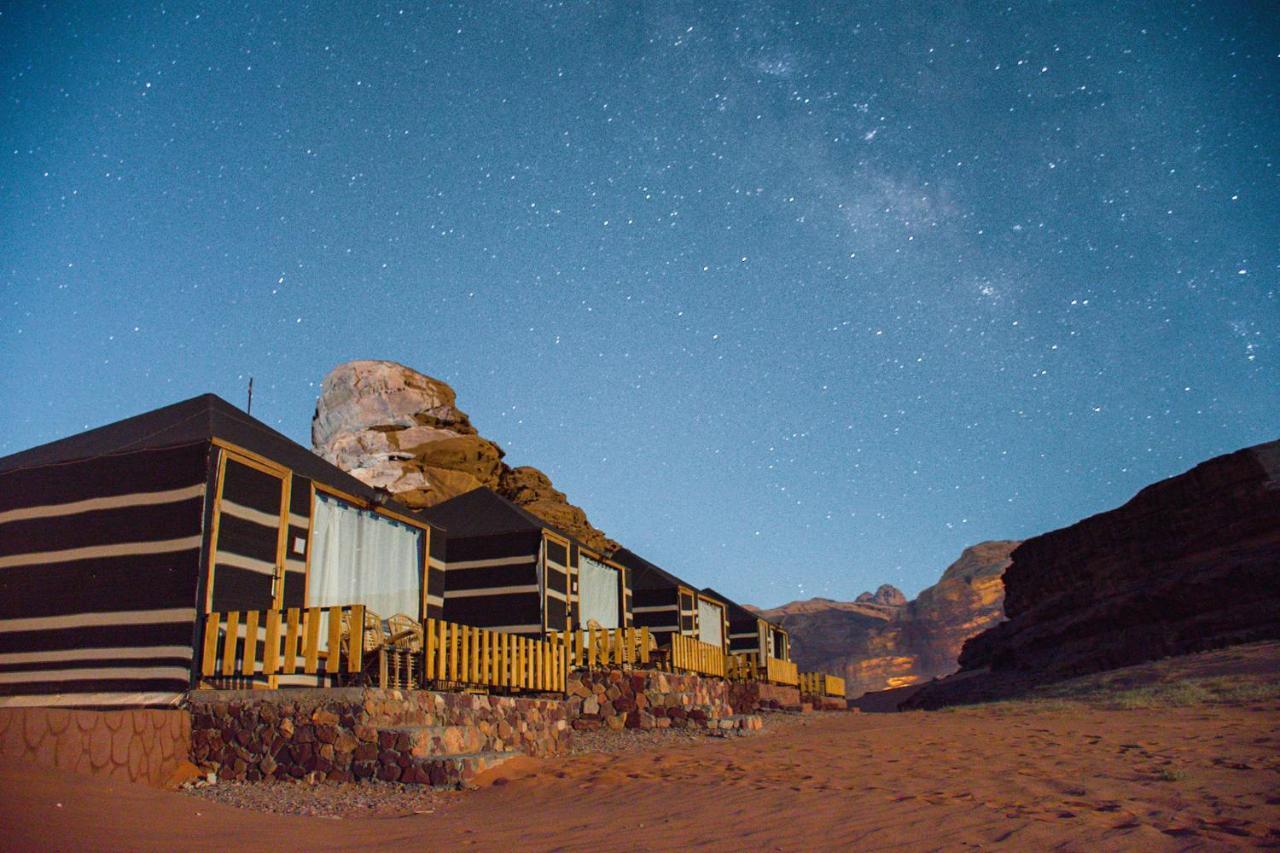 Rum Crown Wadi Rum Buitenkant foto